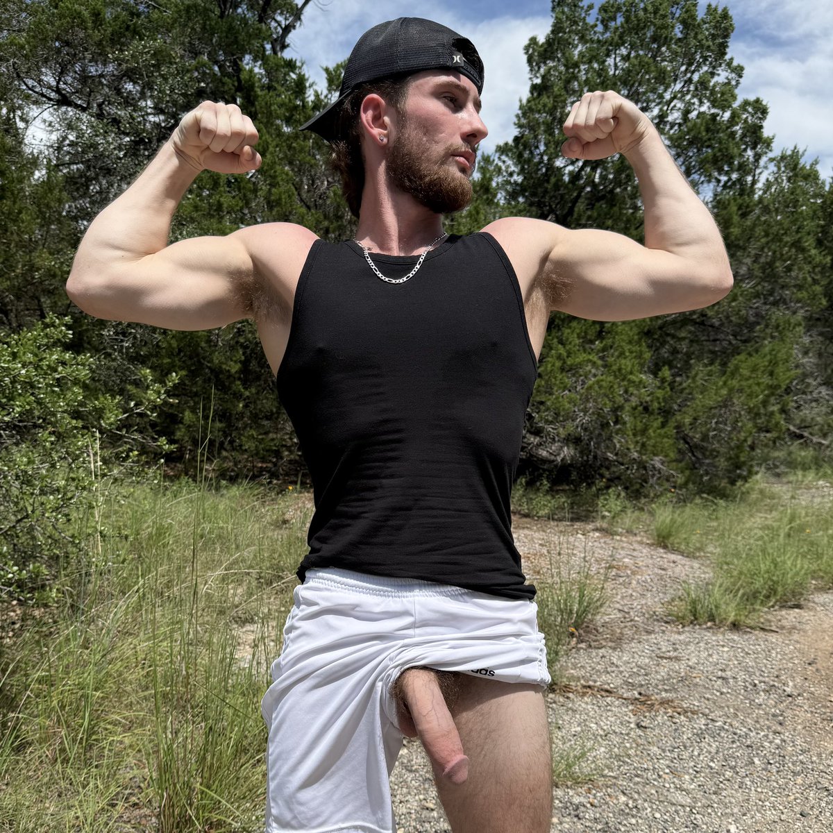 I’m Troy &amp; I brought cock to the picnic 🧺