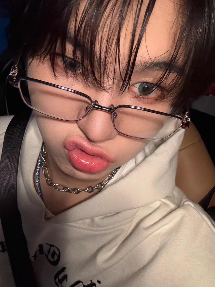 NewBeat_twt's tweet photo. [#김태양]

팬분들 너무너무 감사하고 사랑합니다😿🥰🥰 https://t.co/4rK7PjEFZO