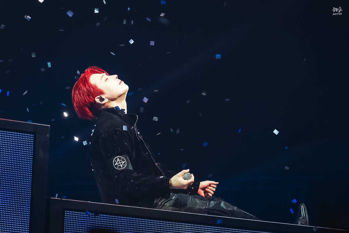 피터팬의 젊음 그리고 뫼비우스의 띠도
영원한 건 많지 그 중 으뜸은 우리고 !!