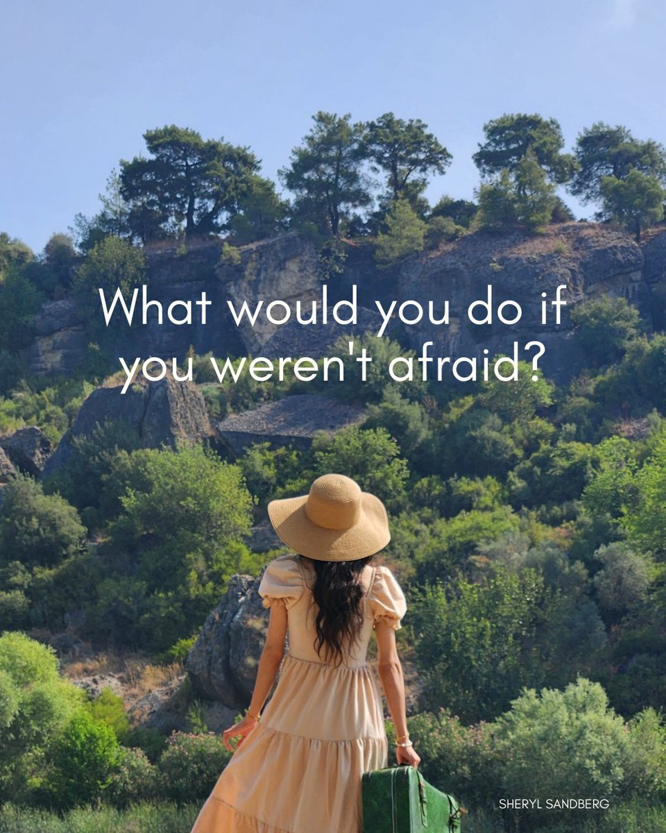 DanicaDreamer's tweet photo. Happy Thursday! #ThrivingThursday #fearlesslivemore #bebrave #riseabovefear #courageousliving #daretodream #stepintotheunknown #adventuresawait #danicadreamer https://t.co/Z2LJkXMBvF