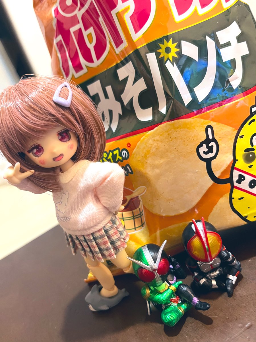 みそ子のにそパンチ👊💥🥔

＿人人人人人人人人人＿ 
＞生・存・報・告‼️  ＜ 
￣Y^Y^Y^Y^Y^Y^Y ￣

#深夜のおやつドール一本勝負