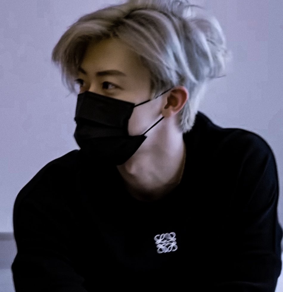 까우 lll tweet media