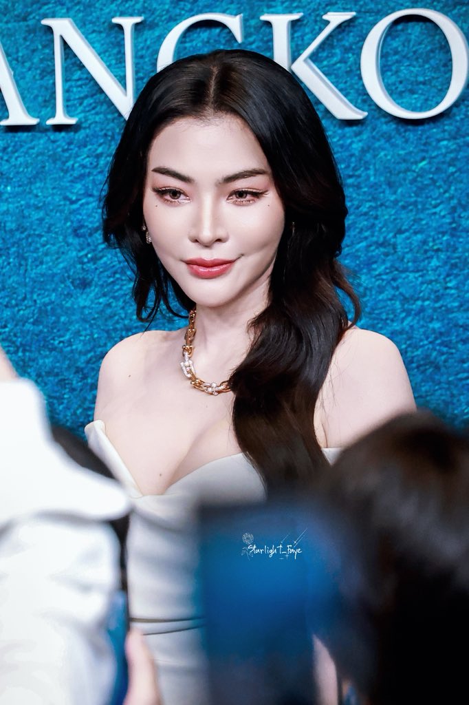 Starlight_Mali's tweet photo. 🌻21 August, Tiffany &amp; Co.✨

The dream blue with Mali
🤍🩵
@malisorn00 
@TiffanyAndCo 

PERAYA LEGENDARY LEGACY
#TiffanyAndCoxFaye https://t.co/WVNQ1oCM5m