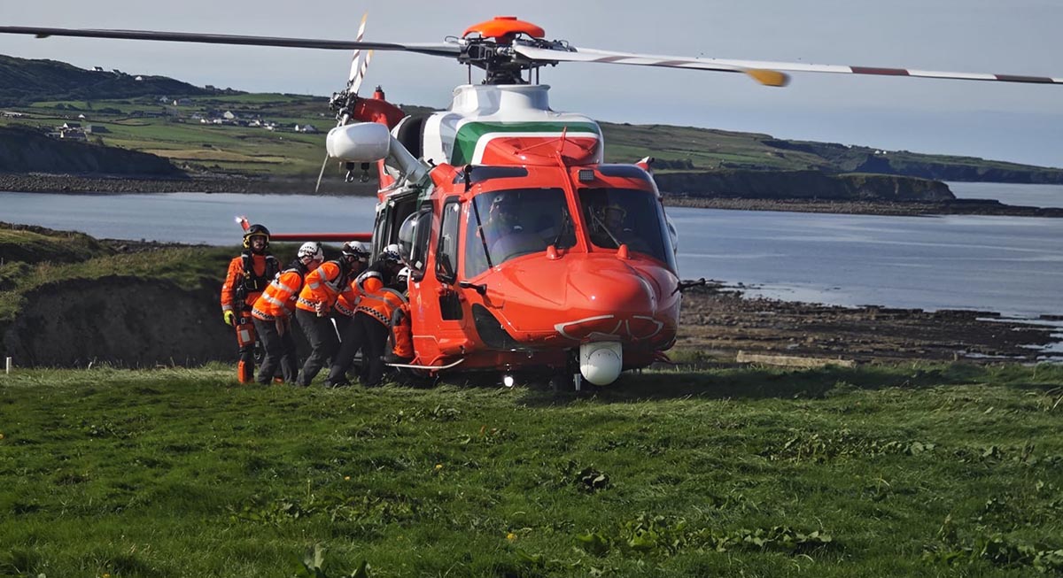 Man airlifted to hospital after being rescued from cliff ledge

clareherald.com/news/search-re…