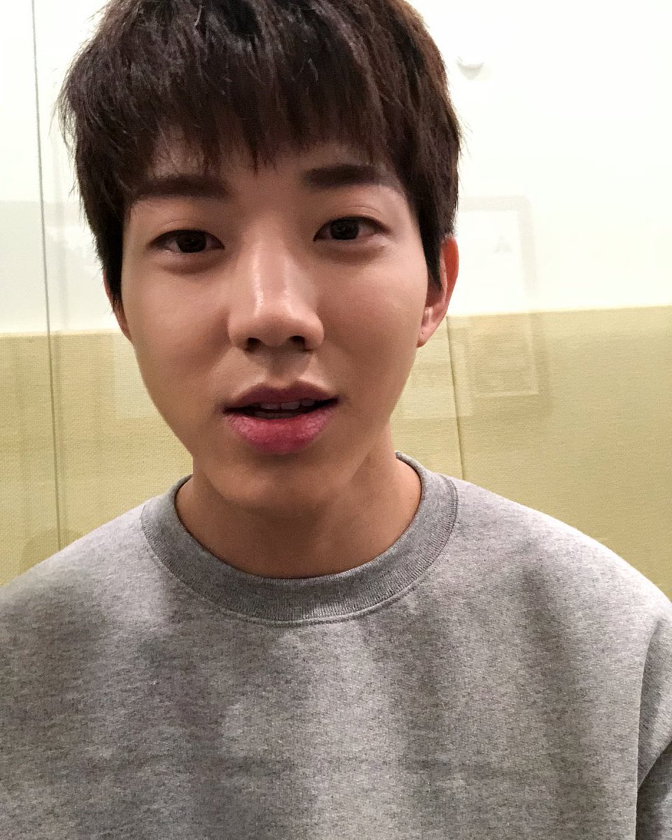 이거 뭔가 ㅋㅋ 짝남동생같이 생김
내가 yk 마음에 품는동안 
인스타 게시물 속 모든 댓글 다 외울 정도로 염탐하면서
500번도 더 본 댓글인
>2025년에도 건강합시다 ㅋㅋ<
를 쓴 주인공 같이 생김 먼가 …….