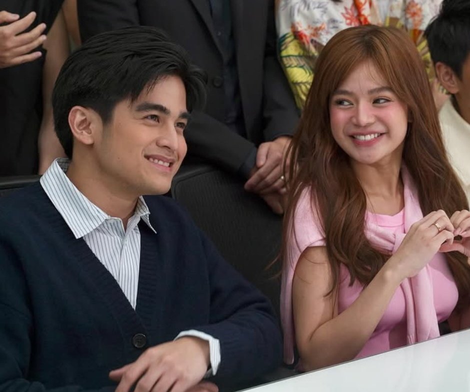overthinkrbel's tweet photo. heart sign sabay tingin sa ---- ????

WILLCAtch THE BIGSCREEN https://t.co/dAfNYyWRoD