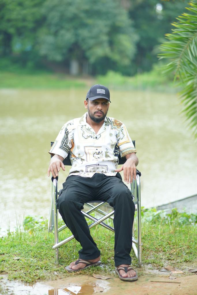 We are observers but not we all. Some observers are not only observers but also co-creators of the reality. 

All thing In balancing 
Authenticity is everything. 
🌱🌼🤟