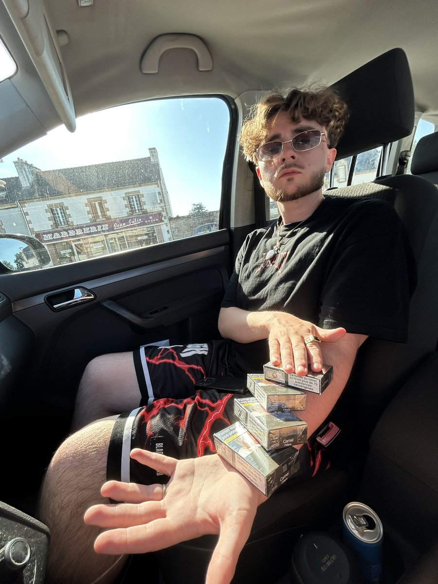 Mob & Djo tweet media