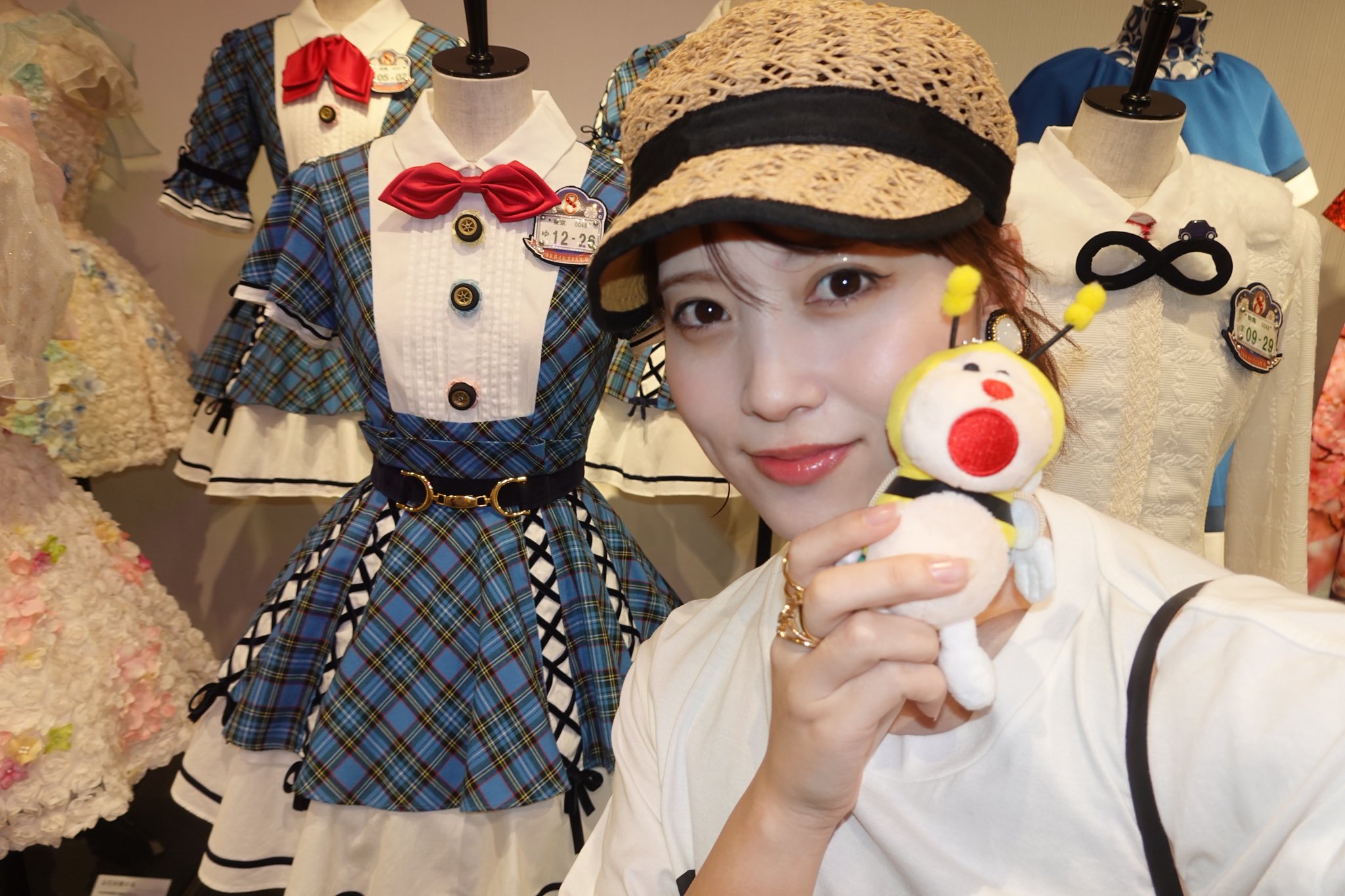 AKB48 チーム8 岡部麟 サイン入りチェキ ハロウィン限定 2025年
