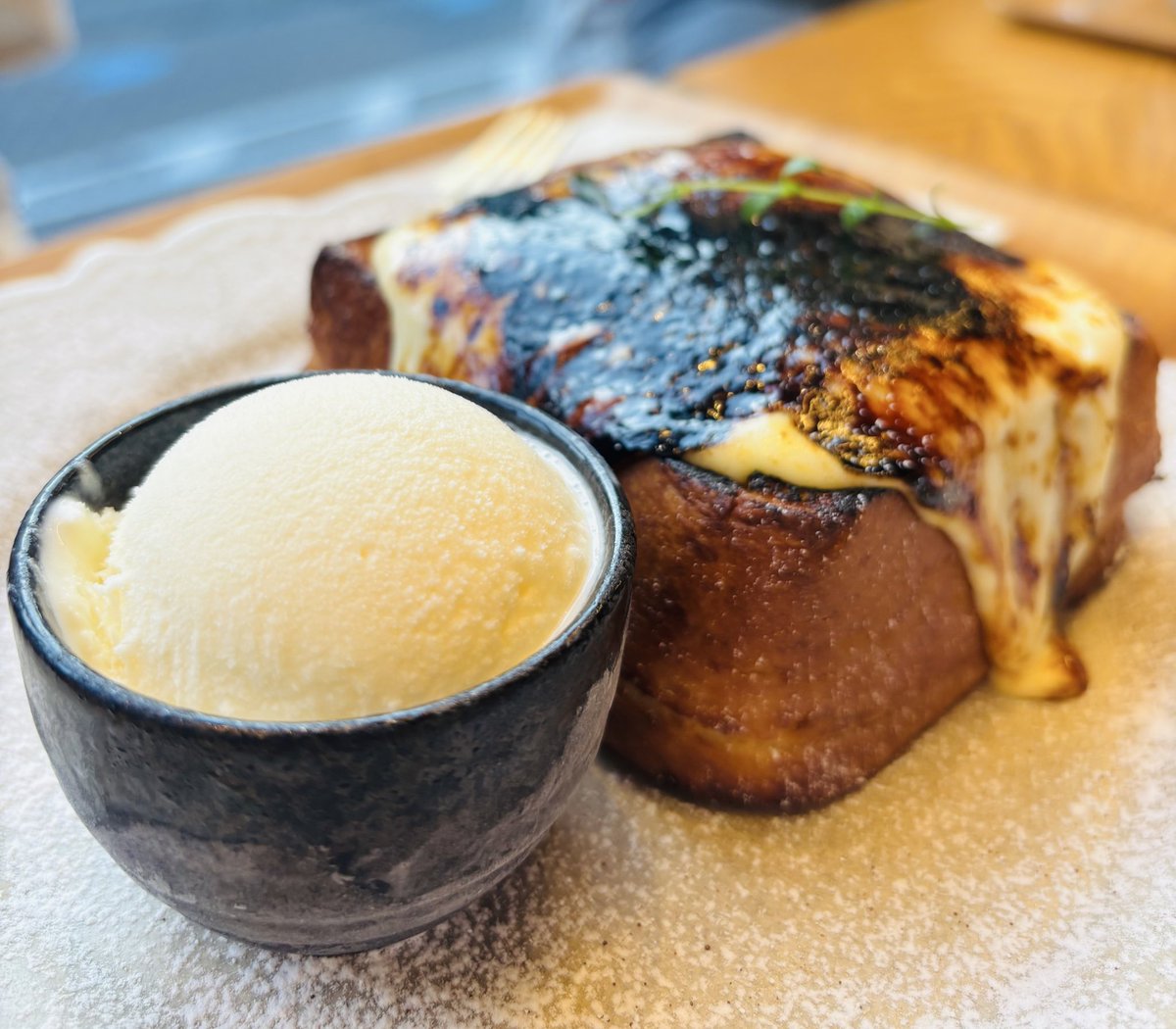 夏休み美味しいもの食べすぎて抱き心地がさらに良くなってます。
訳:太りました。
 #裏アカ女子