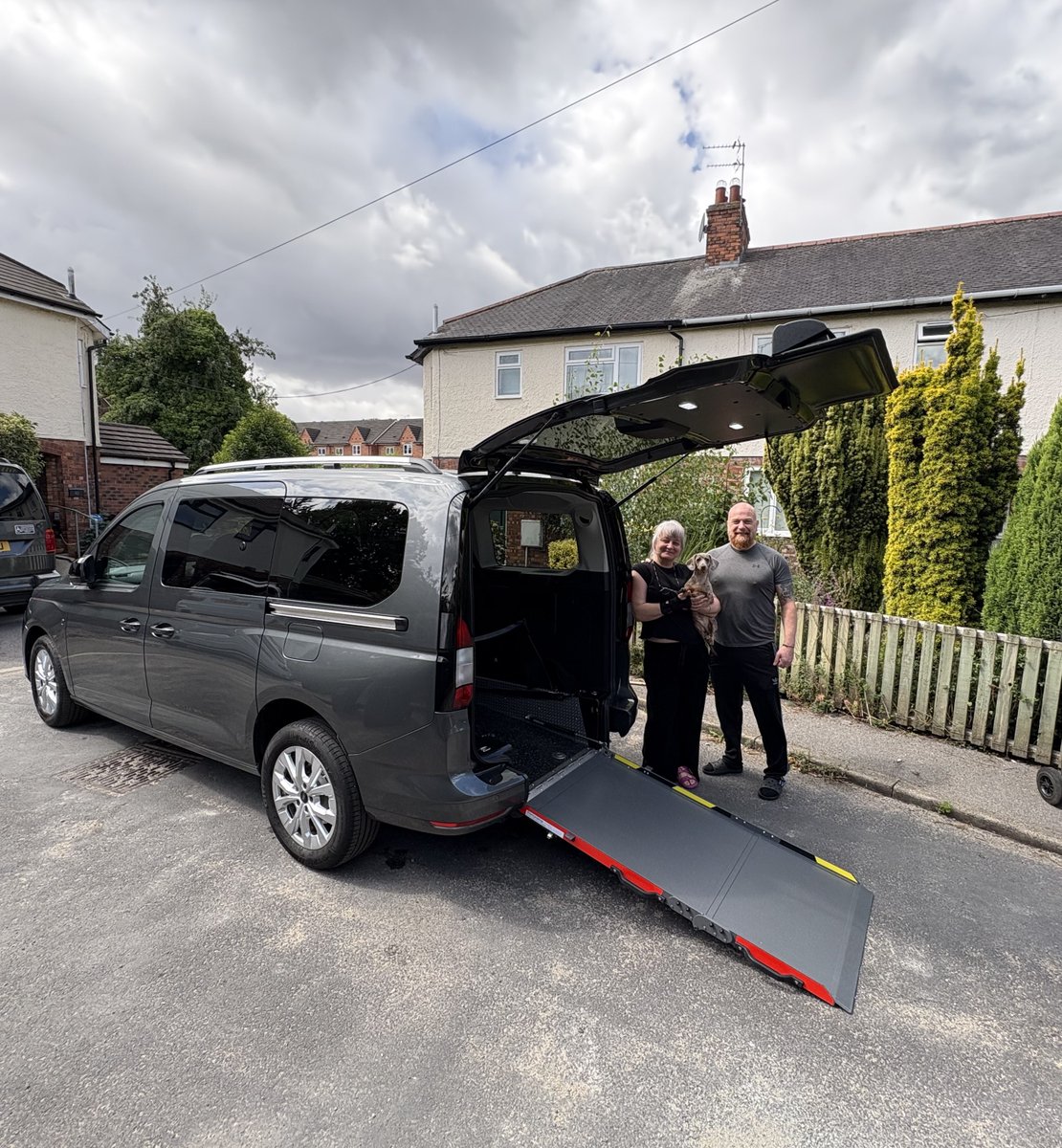 ConversionsTbc's tweet image. Delivery day for the Loft family from Hull. 

The family were very happy with their new #WAV. It even got approval from the family dog 🐶

We wish the family many happy miles in their new Wheelchair Accessible Ford Tourneo Connect from the team at TBC Conversions.