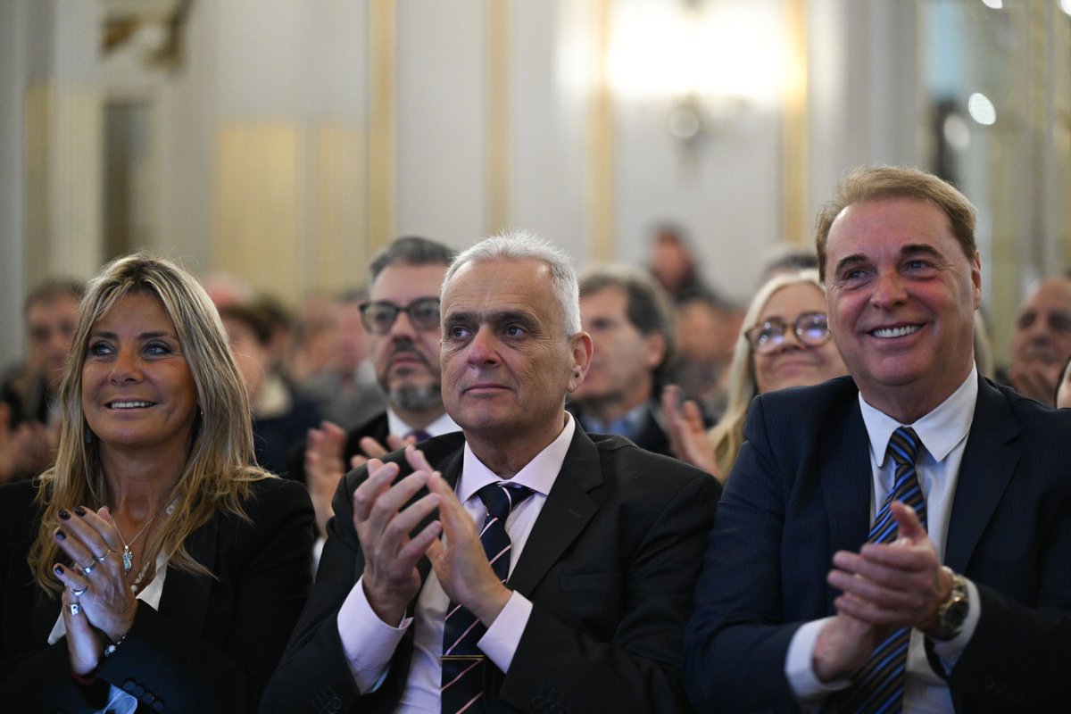 Legislatura CABA (@legiscaba) on Twitter photo 🎙🏁El periodista deportivo <a href="/ruizeduardom/">Eduardo Ruiz</a> fue declarado por la Legislatura como personalidad destacada de la Ciudad de Buenos Aires en el ámbito deportivo, por su extensa trayectoria profesional que abarca coberturas de los eventos y competiciones más importantes del 🎙🏁El periodista deportivo <a href="/ruizeduardom/">Eduardo Ruiz</a> fue declarado por la Legislatura como personalidad destacada de la Ciudad de Buenos Aires en el ámbito deportivo, por su extensa trayectoria profesional que abarca coberturas de los eventos y competiciones más importantes del