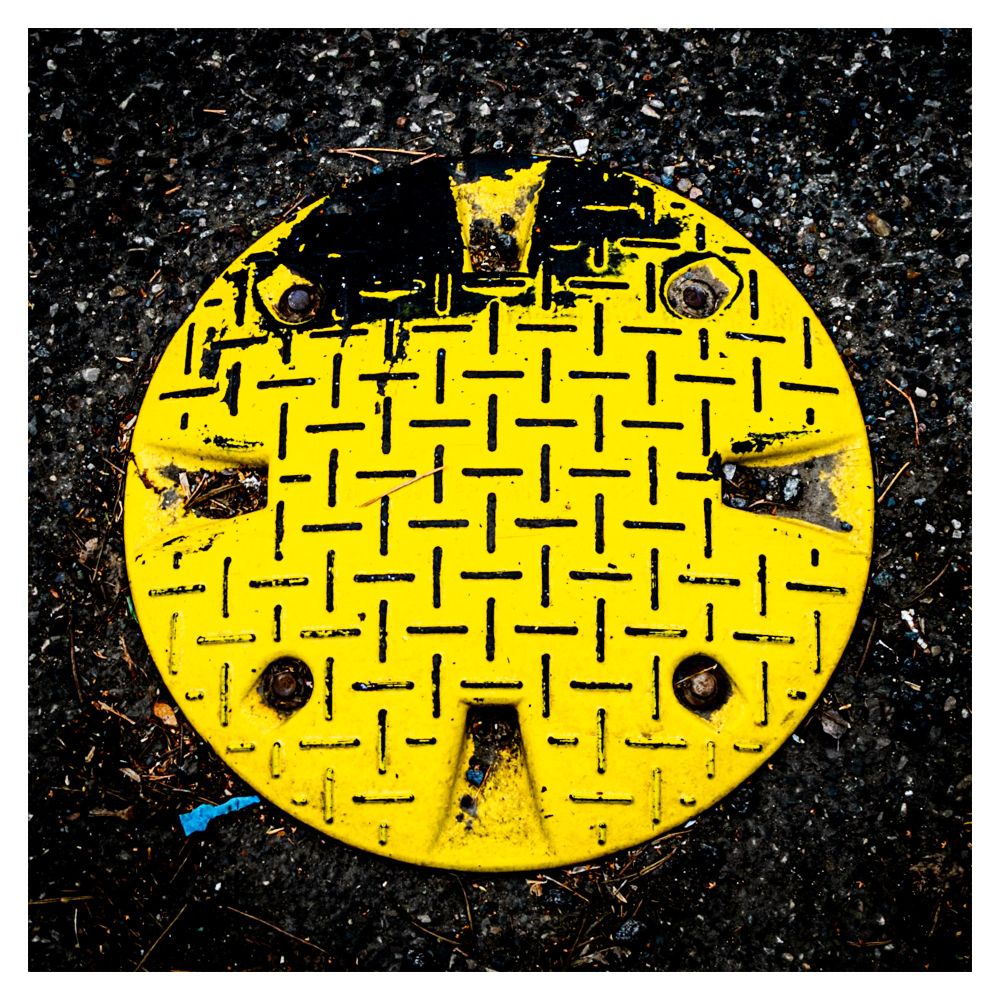 hamstergraf's tweet photo. Žluté kolečko (z cyklu Kulatosti)
.
.
.
#yellow #circle #Europe #CzechRepublic  #photography 
#abstraction #abstract https://t.co/7B8q66Jt9j