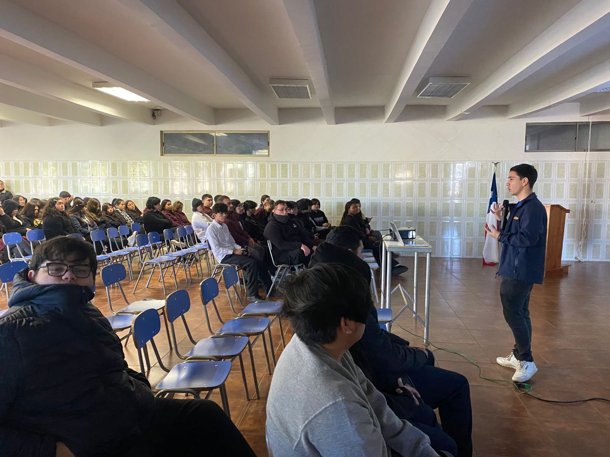 AdmisionUdeC (@admisionudec) on Twitter photo #AdmisiónUdeC Más de 980 estudiantes de enseñanza media del Instituto Santa Teresa de los Andes en Graneros y del Colegio Espíritu Santo de Talcahuano participaron en charlas institucionales para conocer las principales características de la la <a href="/udeconcepcion/">Universidad de Concepción</a> y sus 92 carreras. #AdmisiónUdeC Más de 980 estudiantes de enseñanza media del Instituto Santa Teresa de los Andes en Graneros y del Colegio Espíritu Santo de Talcahuano participaron en charlas institucionales para conocer las principales características de la la <a href="/udeconcepcion/">Universidad de Concepción</a> y sus 92 carreras.