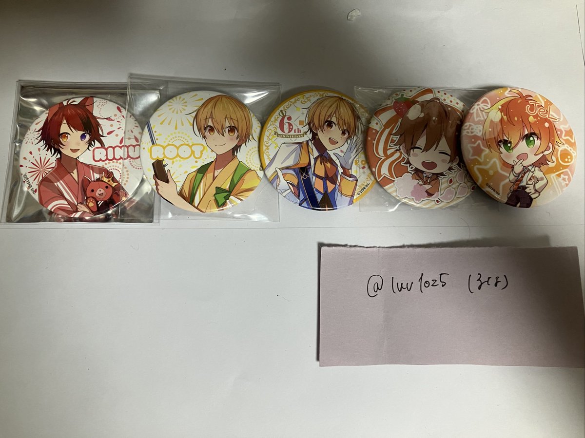 luv1oz5's tweet photo. @Yuru_nao_uri 検索より失礼します。
当方画像のもの所持しておりますが、お求めのものございますでしょうか？
ご検討よろしくお願いします。 https://t.co/69eXv06hb0