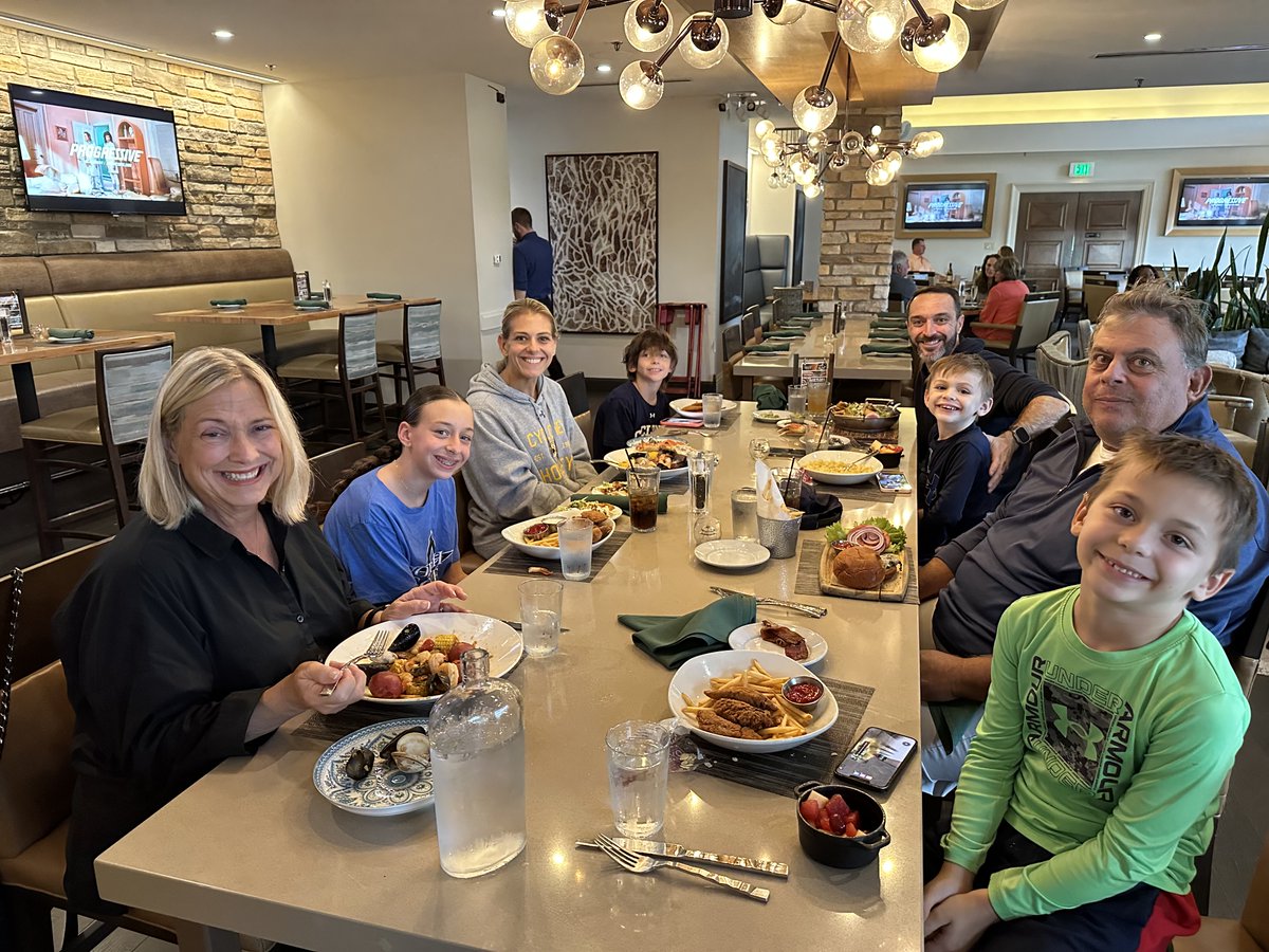 🦐 Dive into flavor! Join us Sun, Sept 7 for a Seafood Boil during dinner service—Cajun-style with shrimp, crab, mussels &amp; more. Classic fixings + full bar &amp; kids menu. RSVP on ForeTees! #EagleBrookCC #SeafoodBoil #GenevaIL