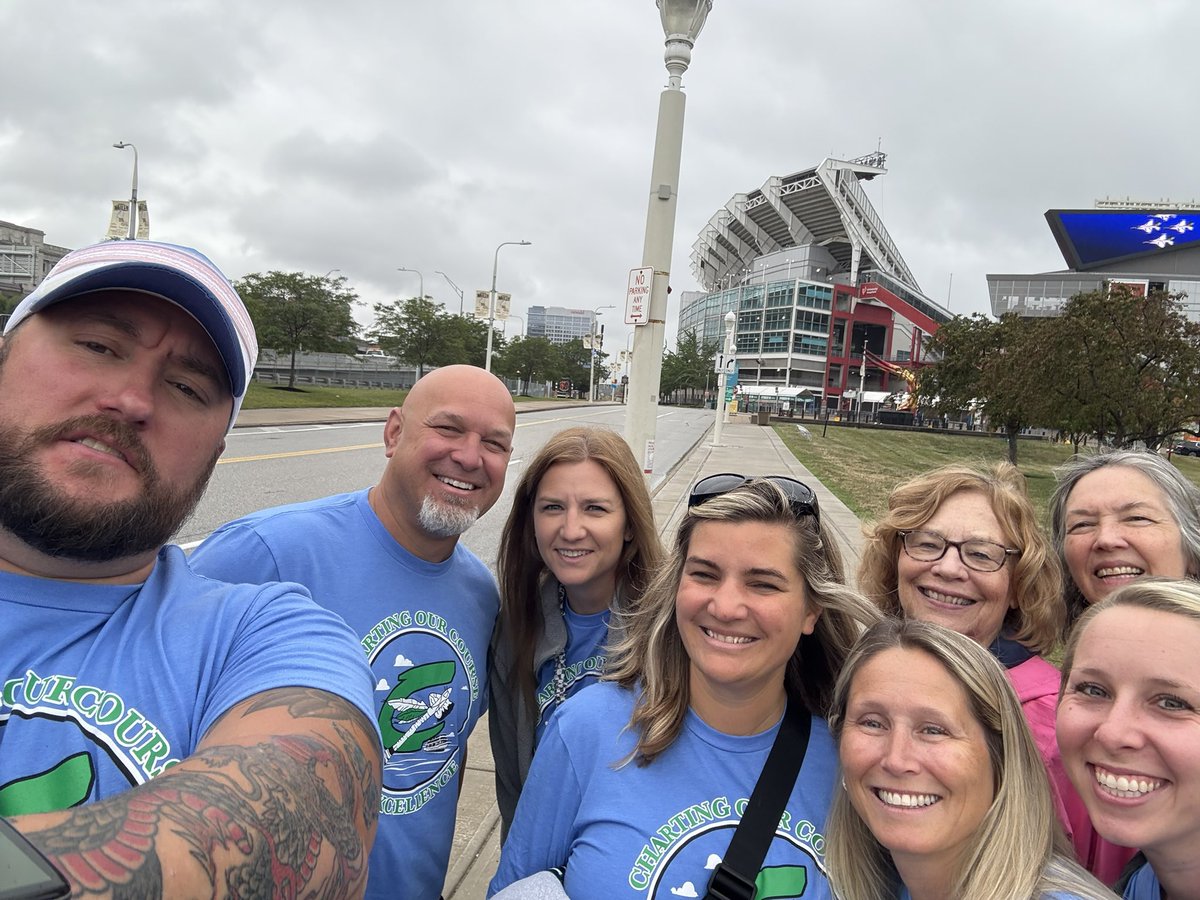 MrsPodulka's tweet photo. Columbia team bonding in Cleveland! 

#chartingthecourseofexcellence https://t.co/5DX9kkEFvJ