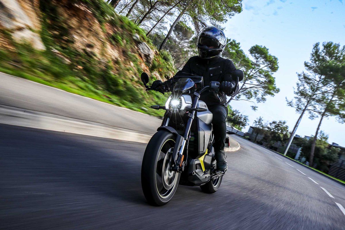 Pour ceux qui s’intéressent à la mobilité douce, mais toujours électrique : Can-Am revoit à la baisse les prix de ses motos Pulse et Origin.
C’est sur Cleanrider que vous trouverez toutes les infos 🔋🏍️

👉 L'article complet : cleanrider.com/actus/can-am-b…
