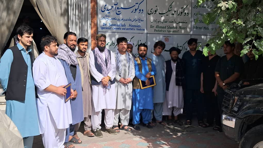 ajsc_afg's tweet photo. AJSC signed a memorandum of understanding (MoU) with Sina Waez Hospital in Kundoz province, to work together on facilitating journalists' access to qaulity health services, health related training programs and raising awareness on health issues.
πhttps://t.co/NnrUjSIaaj https://t.co/9D2Caikvl6