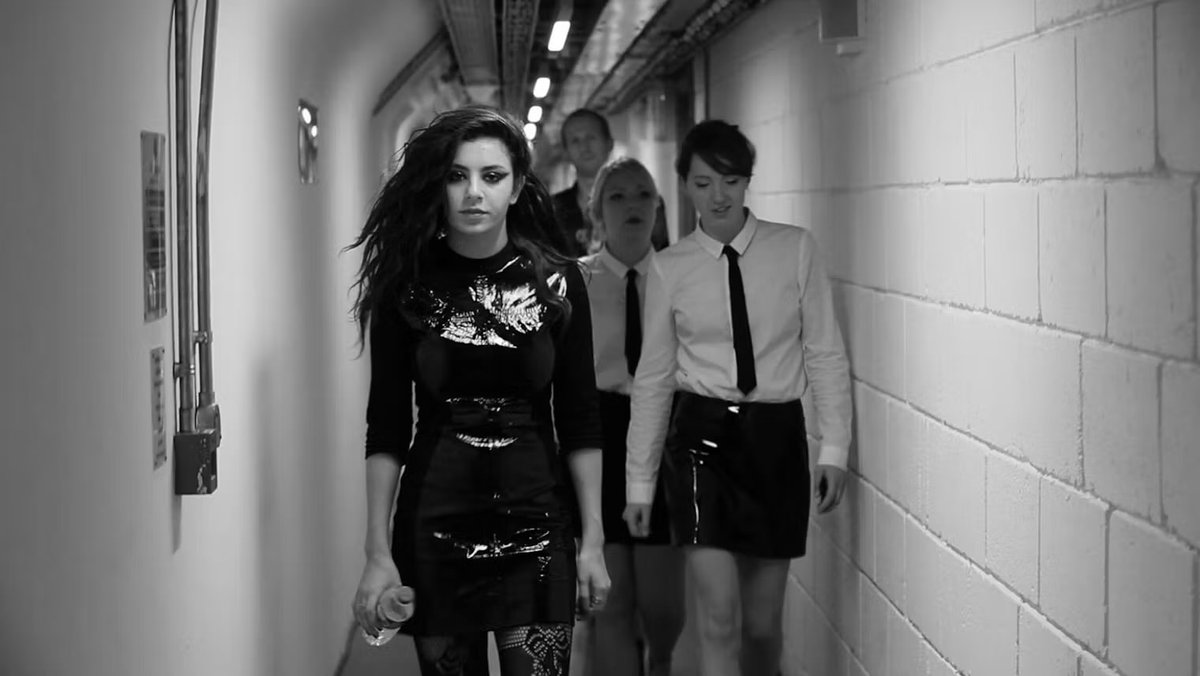 charli xcx's tour diary pics from when she opened for paramore in fall of 2013 🎸🤘🏼🖤