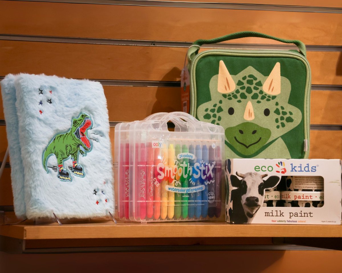 SamNobleMuseum's tweet image. Your desk deserves better. So does your dorm 📚. 

Excavations has the gear &amp;amp; supplies that make the school year exciting. Plan your visit today!

 #planyourvisit #dorm #school #today