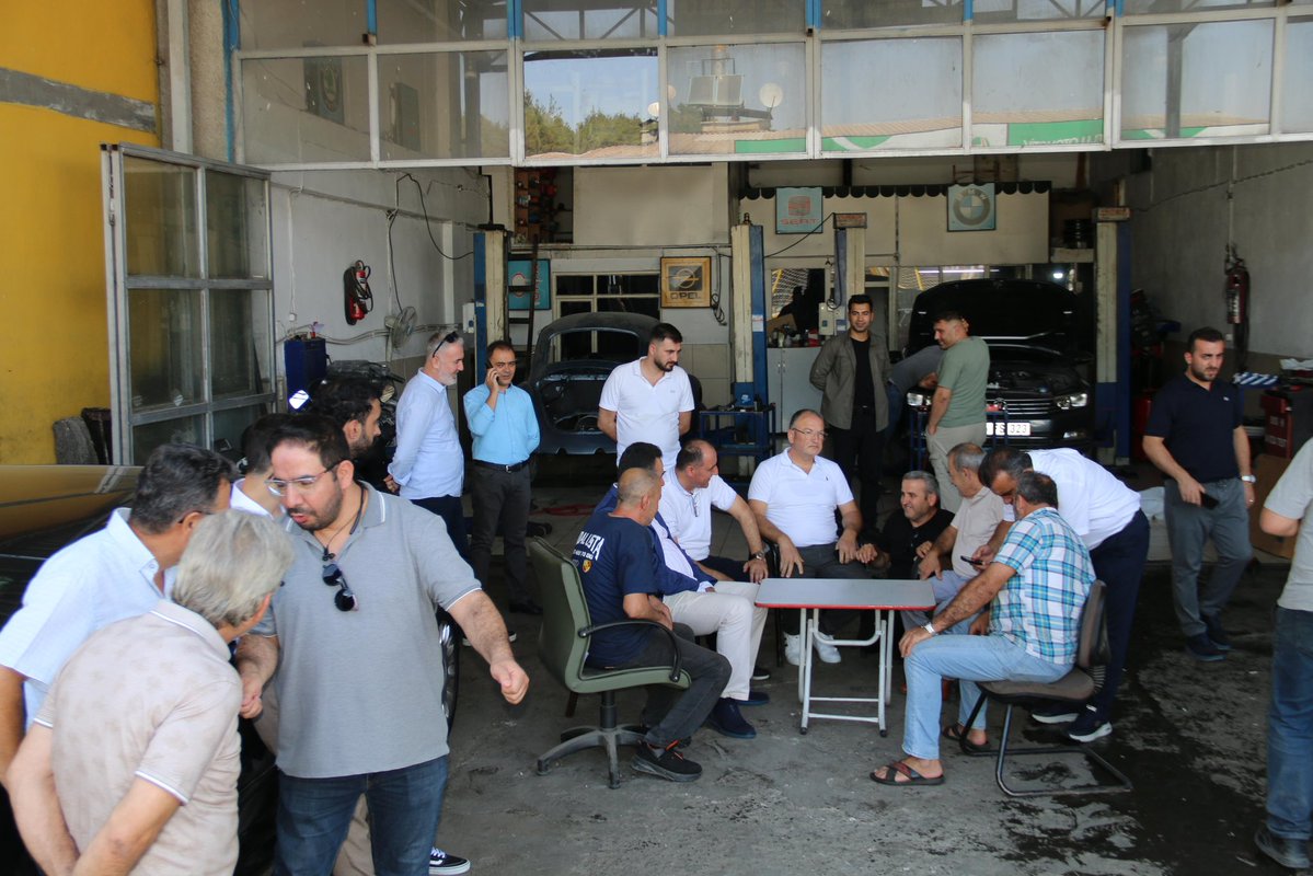 AK Parti Amasya İl Başkanlığı (@akpartiamasyail) on Twitter photo İl Başkan Yardımcılarımız, Milletvekilimiz Haluk İpek ile birlikte, Küçük Sanayi Sitesi esnafımızla buluşarak, onların görüş ve taleplerini dinledi.
<a href="/RTErdogan/">Recep Tayyip Erdoğan</a>
<a href="/avgalipuzun/">Galip Uzun</a>
<a href="/avhalukipek/">Av. Haluk İPEK</a>
#amasya
#akparti İl Başkan Yardımcılarımız, Milletvekilimiz Haluk İpek ile birlikte, Küçük Sanayi Sitesi esnafımızla buluşarak, onların görüş ve taleplerini dinledi.
<a href="/RTErdogan/">Recep Tayyip Erdoğan</a>
<a href="/avgalipuzun/">Galip Uzun</a>
<a href="/avhalukipek/">Av. Haluk İPEK</a>
#amasya
#akparti