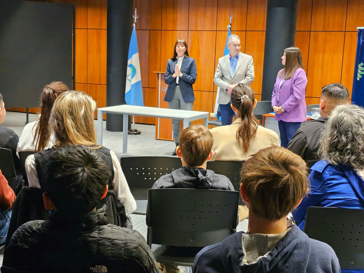 IMPULSO A DEPORTISTAS NEUQUINOS

Así como en el deporte, para el <a href="/GobProvinciaNqn/">Gobierno de la Provincia del Neuquén</a> igualar las líneas de partida es una decisión política.

Por eso, renovamos nuestro acompañamiento a deportistas destacados neuquinos que nos representan en competencias nacionales e