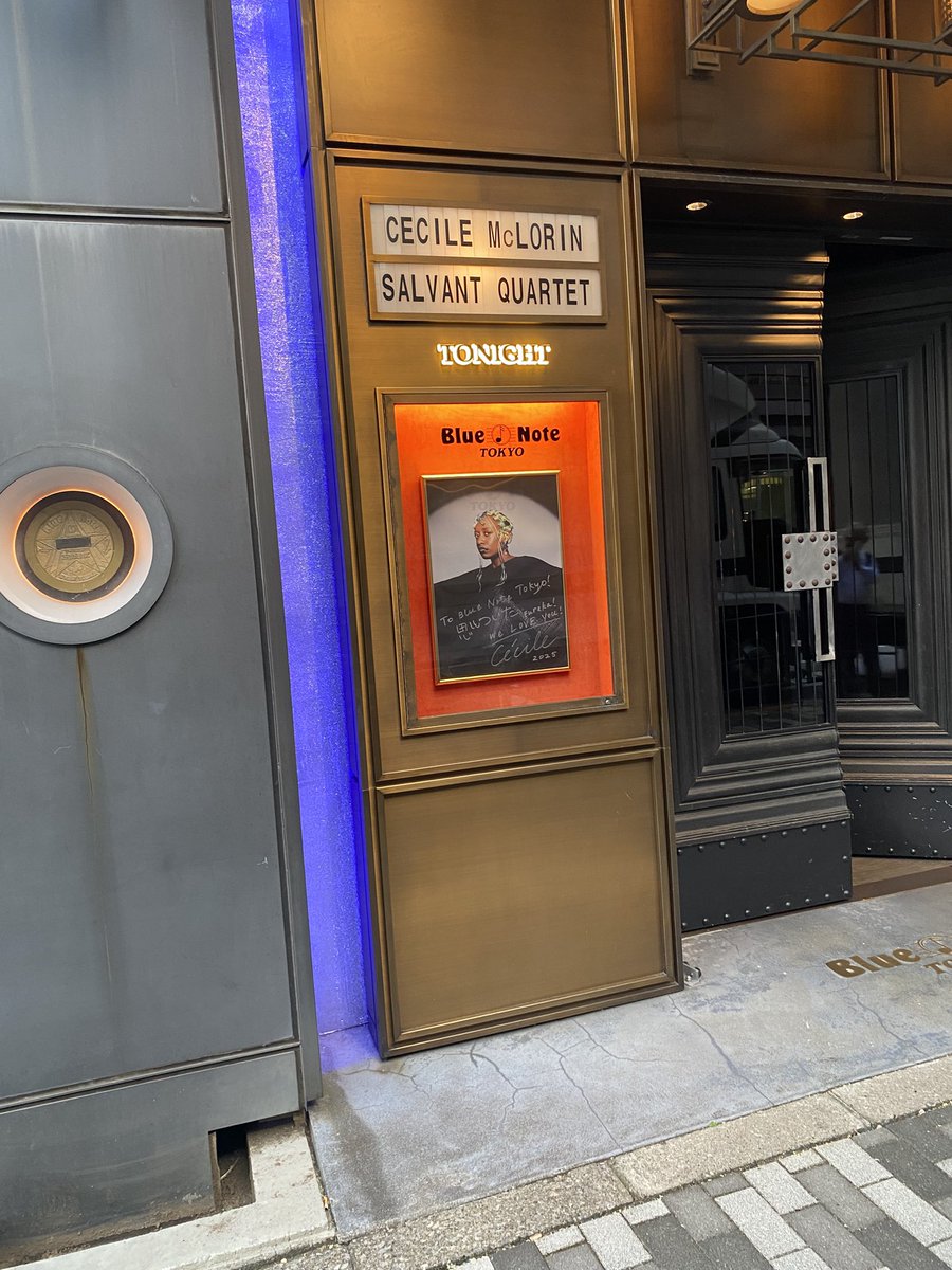 takemas13928201's tweet image. 2025.8.21
#CÉCILEMcLORINSALVANT(vo) QUARTET 
with #SULLIVANFORTNER(p,key), #YASUSHINAKAMURA(b) &amp;amp; #KYLEPOOLE(dr) 1st show
#セシル・マクロリン・サルヴァント #ブルーノート東京
3日間連続公演の2日目
昨日よりメンバー全員が更にリラックスしていて、演奏がとんでもないことになっている
(1/3)