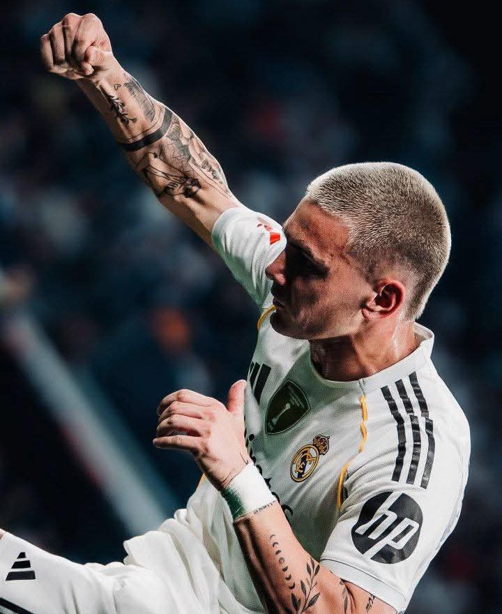 Nsheyyyy's tweet photo. To zdjęcie jest istnie popierdolone. #FM30 https://t.co/UNk5pqN0AU