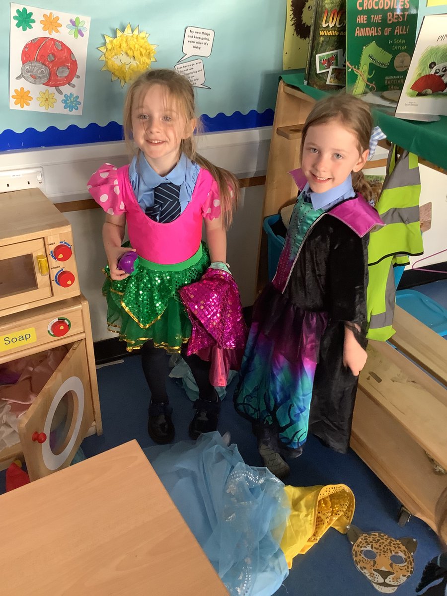 MrsCavanagh1's tweet photo. Primary 1 enjoyed playing and making new friends in the play area! https://t.co/IkzdFfEIYg