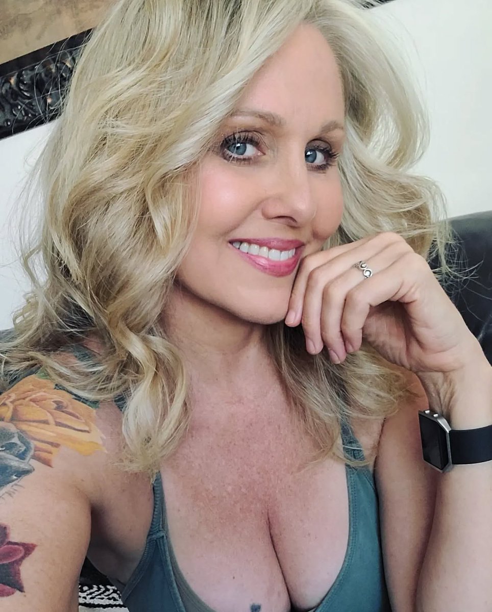 Good morning!🌞 Have a beautiful and wonderful day!🤭🥰💞
