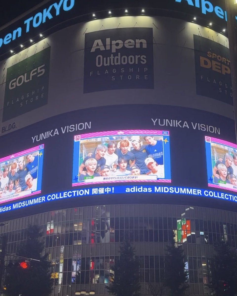 XYZ__REI's tweet photo. 新宿のYUNIKA VISIONにて掲載中。

街中のスクリーンに載るという
夢がひとつ叶いました👍🏻

行ける人は観に行ってみてね!

#JO1 #adidas #Alpen #PR https://t.co/yEVRVZCHRb