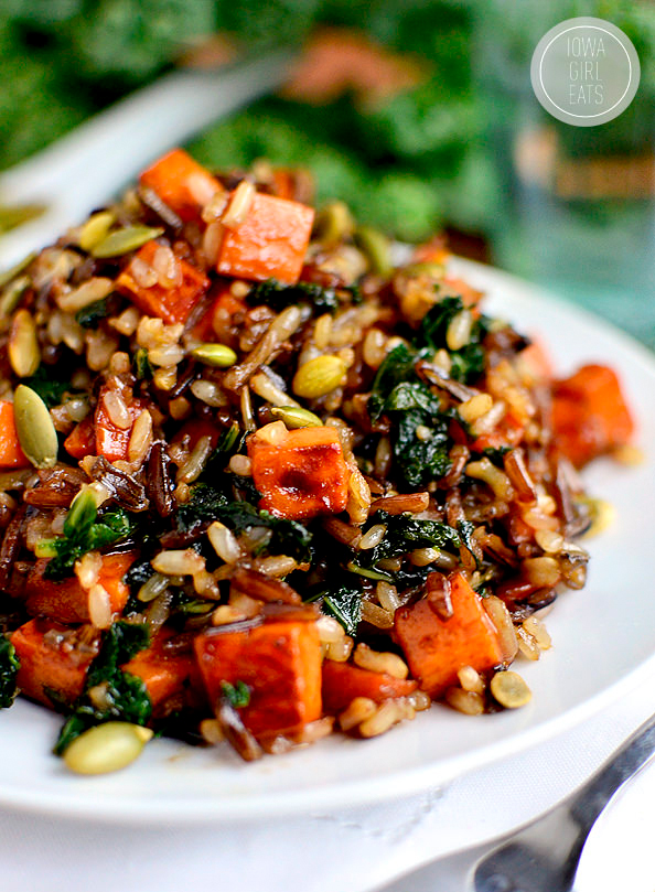 Caramelized Sweet Potato and Kale Fried Wild Rice >> iowagirleats.com/caramelized-sw…