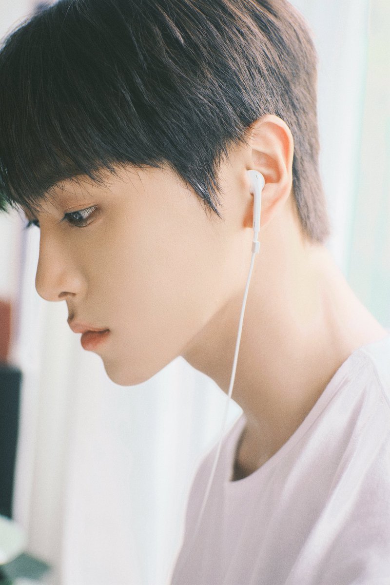 [#유준]

#BAE173 #비에이이173
#YOOJUN