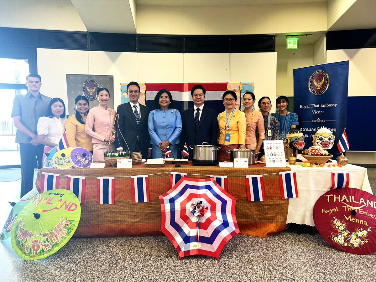 ThaiinAustria's tweet photo. 🎂 Happy 58th Anniversary, #ASEAN! Amb. Pattarat Hongtong of Thailand joined the #ASEANDay celebration in Vienna with 300+ participants, featuring cultural showcases, food &amp; fashion 🌏 #ASEAN58 https://t.co/5yqkiftbTt