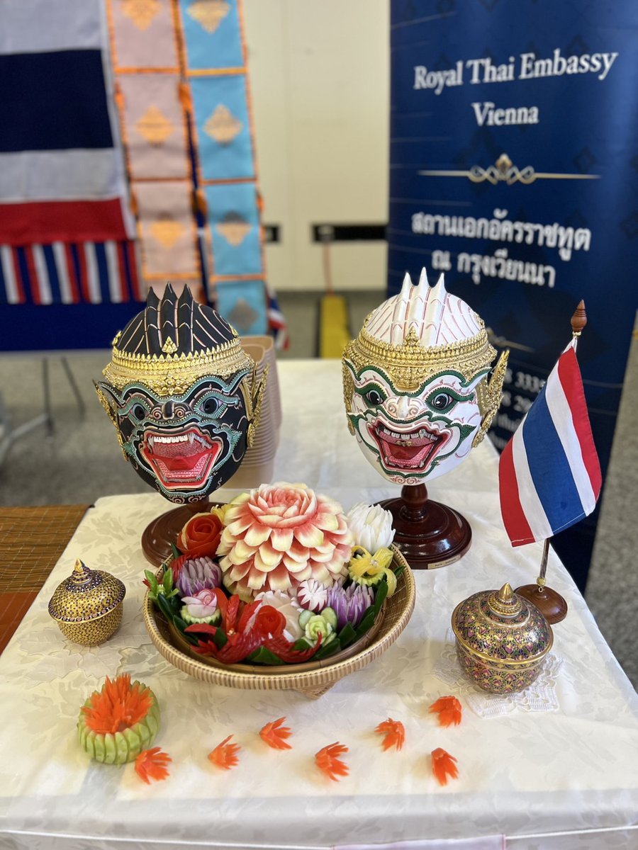 ThaiinAustria's tweet photo. 🎂 Happy 58th Anniversary, #ASEAN! Amb. Pattarat Hongtong of Thailand joined the #ASEANDay celebration in Vienna with 300+ participants, featuring cultural showcases, food &amp; fashion 🌏 #ASEAN58 https://t.co/5yqkiftbTt
