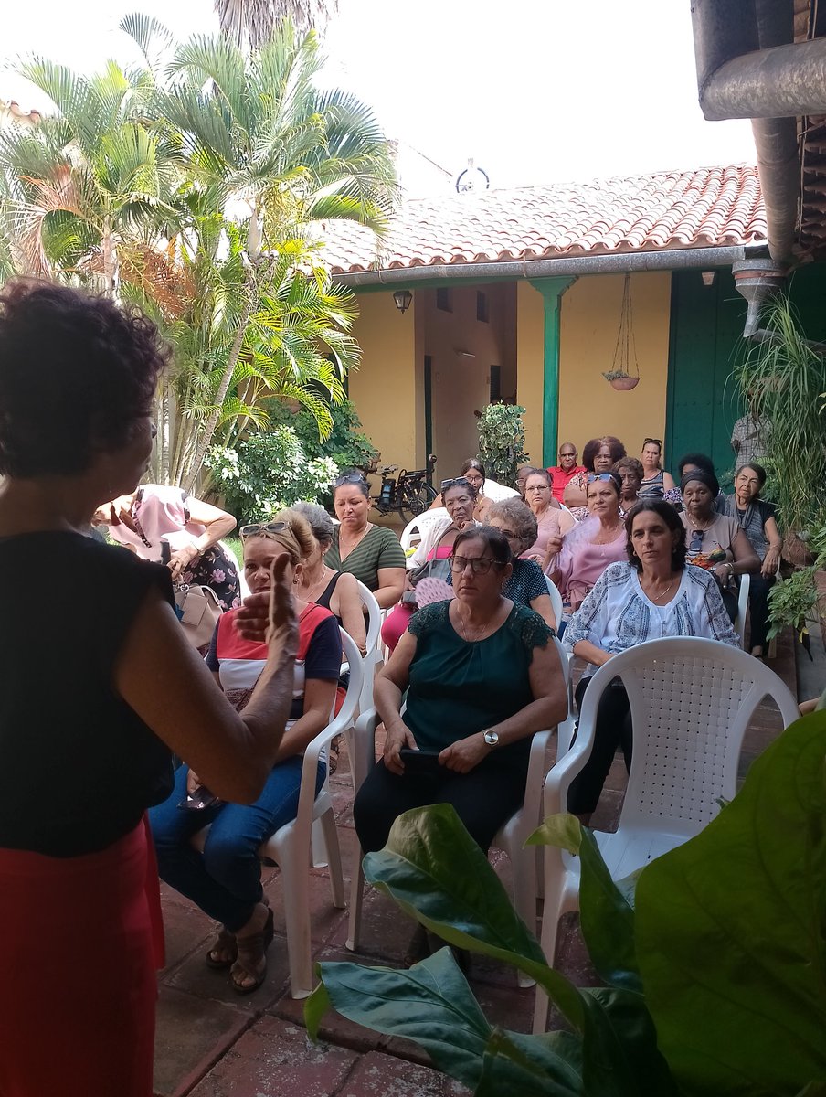 YaniselSanchez4's tweet image. Se realiza en el Museo Provincial Coronel Simón Reyes Hernández  #CiegodeAvila actividad en homenaje al 65 aniversario  de la FMC. Contando con la presencia de federadas destacadas de la localidad.
#patrimonioavileño 
#CubaEsCultura 
#PatrimonioCubano 
#LatirAvileño