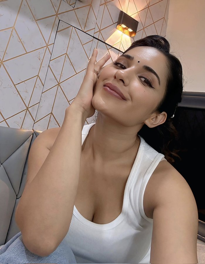 Gy4d3zxXoAA5O0m?format=jpg&name=900x900