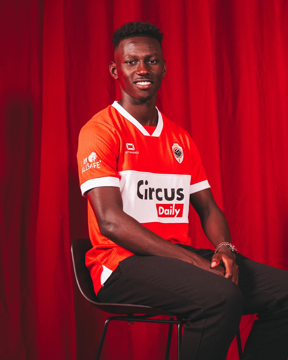 official_rafc's tweet photo. Marwan Al-Sahafi is a Red! ✍️🔴⚪
Marwan (21) maakt tot het einde van dit seizoen de overstap naar RAFC. Onze club huurt hem van Al-Ittihad in Saoedi-Arabië. Al-Sahafi is een pijlsnelle flankaanvaller en 13-voudig international voor zijn land.
Welcome and good luck, Marwan! https://t.co/enOVl010nR