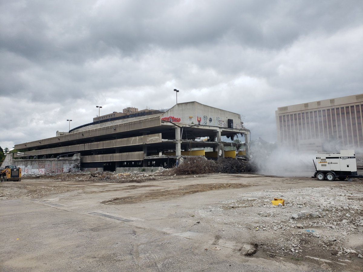 HAPPENING NOW... <a href="/OakGovEO/">David Coulter, #OaklandCounty Executive</a> is detailing the next phase of the Downtown Pontiac Revitalization Project.  Final demolition of the long-vacant Phoenix Center that will bring up to 700 Oakland Co. employees back to the city's core in 2027.  Updates <a href="/WWJ950/">WWJ 950</a>