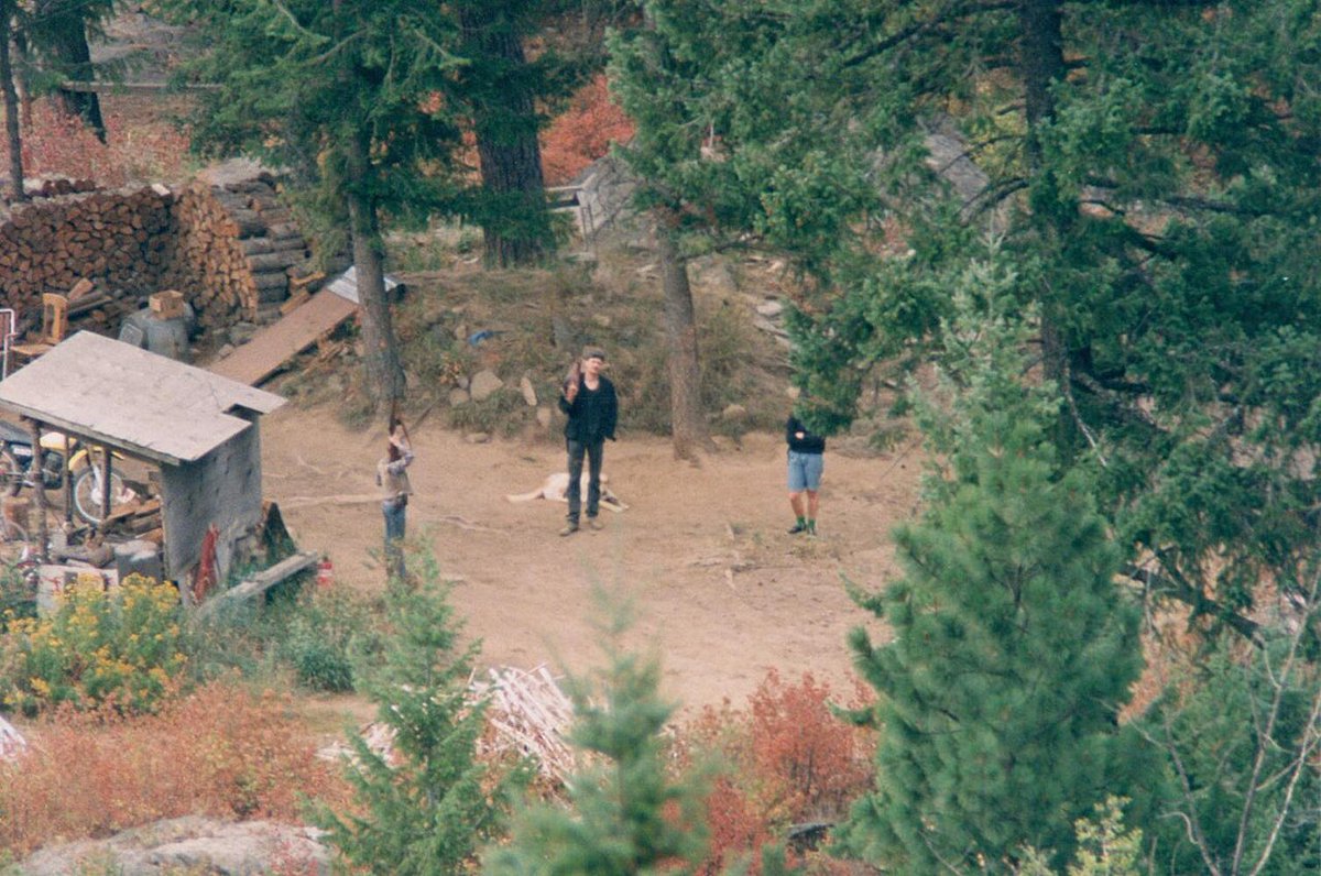 9mmsmg's tweet photo. 33 years ago, the Ruby Ridge standoff began. They shot Vicki Weaver, killing her while holding her child. They shot and killed young Sammy Weaver and his dog Striker. The federal government was so wrong that both Randy Weaver and Kevin Harris were both acquitted and sued.

Ruby Ridge is proof that no matter how far away you move, the federal mafia will find you and kill you if they want to, just for political reasons.