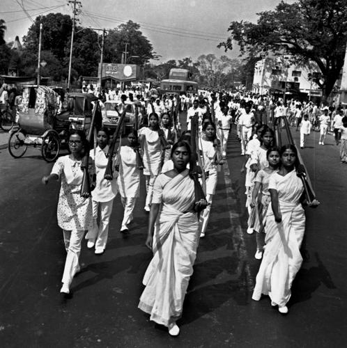 Empire Podcast (@empirepoduk) on Twitter photo Our final chapter of our Partitions series is out today...
🇧🇩 When East Pakistan Became Bangladesh 🇧🇩
<a href="/tweeter_anita/">anita anand</a> and <a href="/DalrympleWill/">William Dalrymple</a> are joined by <a href="/SamDalrymple123/">Sam Dalrymple</a> to discuss how did Bangladesh separated from Pakistan in 1971... Our final chapter of our Partitions series is out today...
🇧🇩 When East Pakistan Became Bangladesh 🇧🇩
<a href="/tweeter_anita/">anita anand</a> and <a href="/DalrympleWill/">William Dalrymple</a> are joined by <a href="/SamDalrymple123/">Sam Dalrymple</a> to discuss how did Bangladesh separated from Pakistan in 1971...