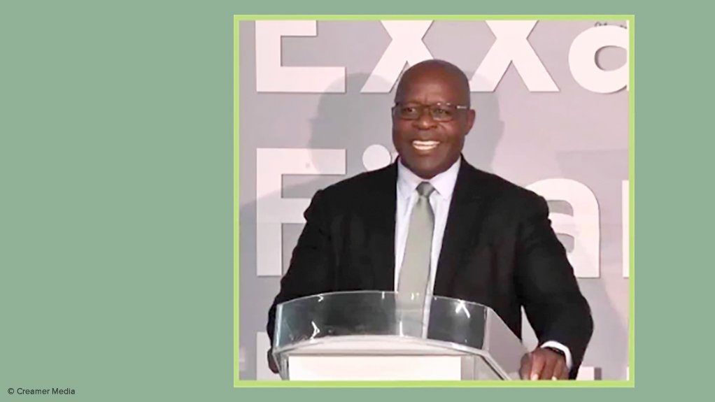 Exxaro spending R5.2bn on coal mine expansion, R4.7bn on wind farm project

Read full article: miningweekly.com/article/exxaro…

#coal #windfarm <a href="/ExxaroResources/">Exxaro</a>