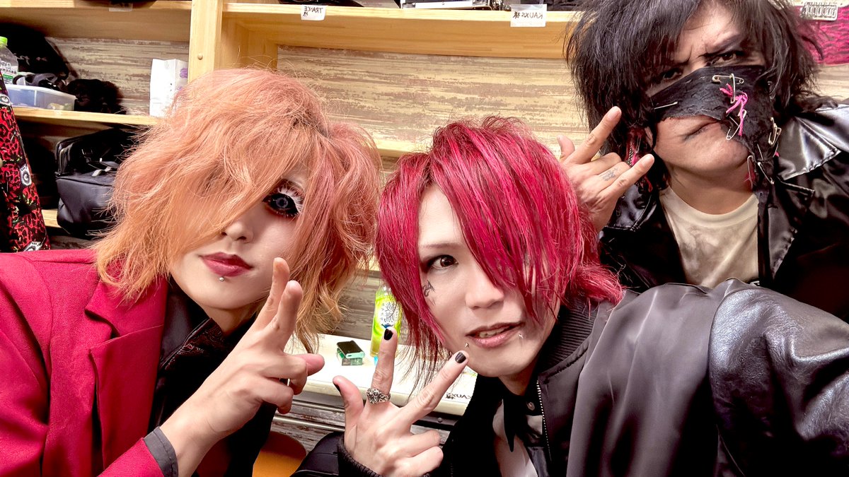 aika様 オーダーページ aika_藍架 (@aika_25th) / X