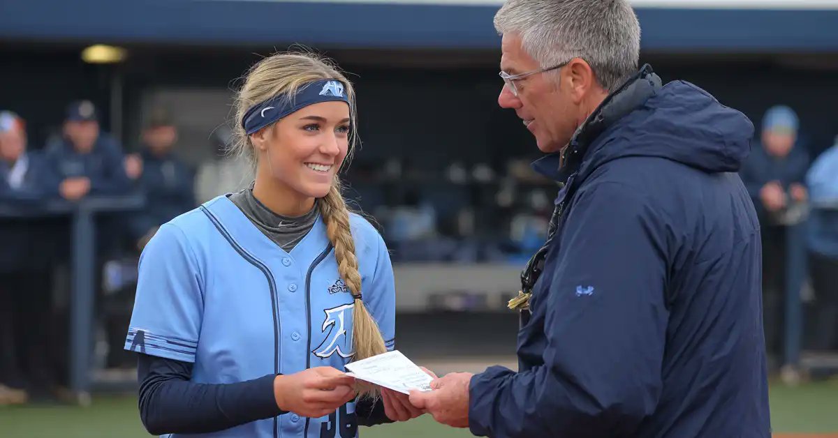 Guide to College NIL for Softball Players: What You Need to Know floridafastpitch.com/guide-to-colle…