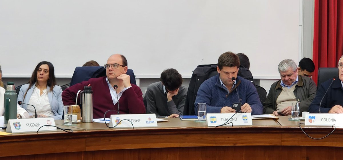 cintendentesuy's tweet photo. 3° Sesión Plenaria del Congreso de Intendentes. Se recibe al Consejo Directivo Central de la Universidad Tecnológica @UTECuy,  quienes presentarán el Plan Estratégico Utec 2025–2030 y dialogan con los intendentes sobre las prioridades y necesidades estratégicas de cada región. https://t.co/gR4qXzGduJ