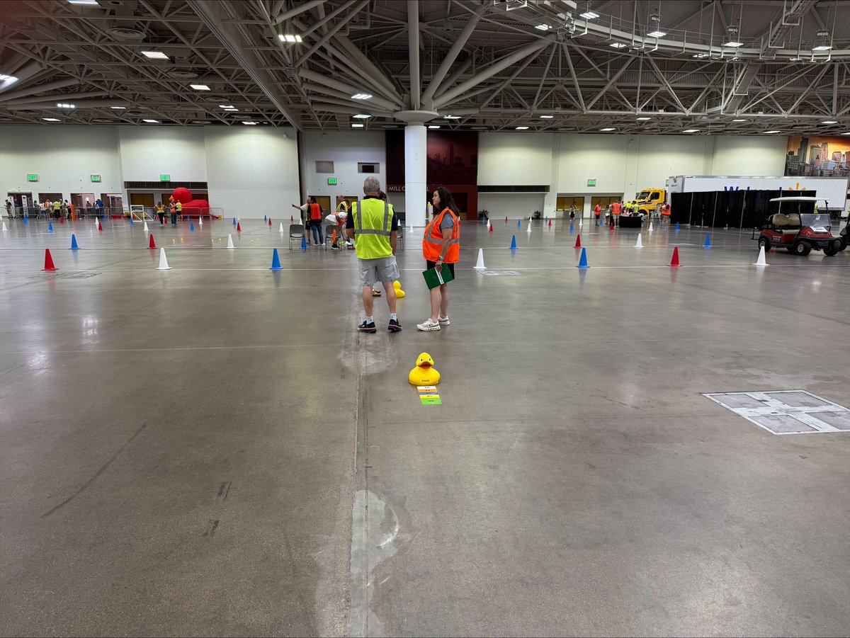 wistrux's tweet photo. 🚛🏆 The National Truck Driving Championships kick off this morning with their first few runs! Best of luck to all the incredible drivers!

A huge THANK YOU to Kwik Trip for their generous donation of a truck! 👏

#NTDC #TruckDriving #ThankYouKwikTrip https://t.co/Lj1LUUCPa2