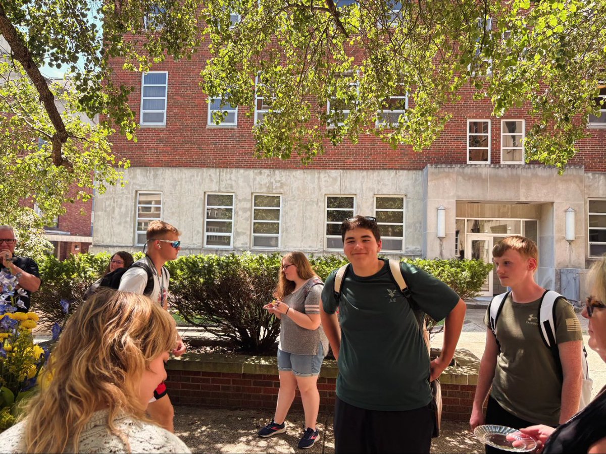 MSUCBT's tweet photo. It's great to have you back, Eagles!🟡🔵🦅

Thank you to everyone who stopped by to enjoy cookies with us during our annual Smith College of Business &amp; Technology Cookies with the college event. 

Wishing you a great 2025-2026 academic year. Keep soaring higher, Eagles! https://t.co/vCrZ5jFMr1