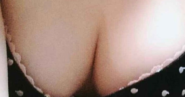 SarahLewis12161's tweet photo. エロい動画送ってもいいですか、、？ https://t.co/9qhERYKTdb