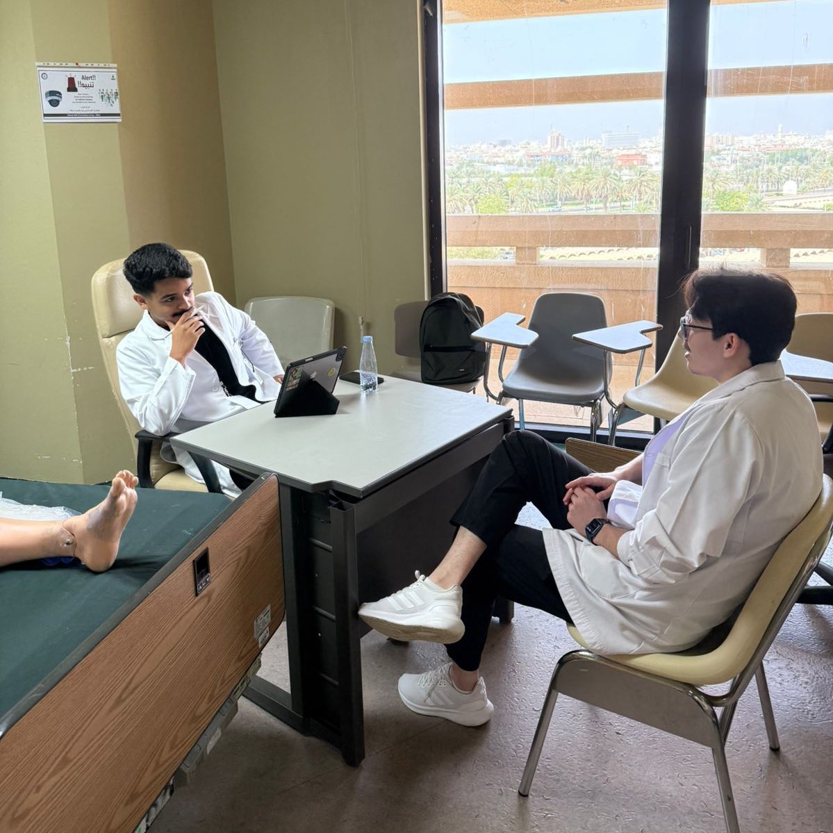 R_PCSC's tweet photo. اليوم الأخير من دورة ماقبل السنوات السريرية
حيث أقيم إختبار محاكاة لإختبار ال OSCE تجهيزًا لطالبات وطلاب السنة الرابعة للإختبار الأصلي
تمنياتنا لهم جميعًا بالتوفيق والسداد والإستفادة من كل ماتعلموه خلال هذا الأسبوع 🤍
#R_PCSC2025 https://t.co/Wam611JyDZ